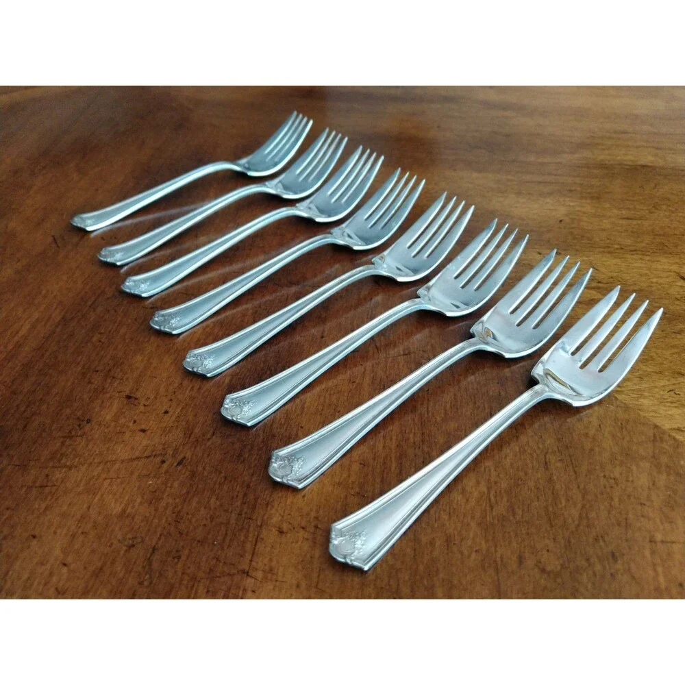 Lot of 8 Wm. Rogers Ashland Silverplate Salad Forks 1914 5.9